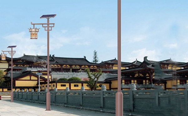 抗风型吐鲁番太阳能路灯：保障稳定照明不受风害