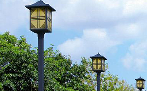 吐鲁番庭院灯安装间距与布灯设计全解析