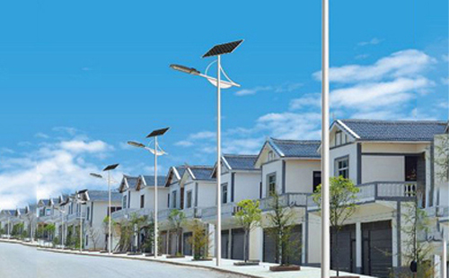 吐鲁番太阳能路灯配置与在乡村道路照明中的应用