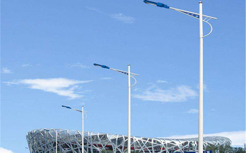 吐鲁番LED路灯怎么选？众城照明解析高效节能新趋势